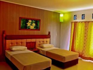 Hotel Indra Djaya Cisarua Esterno foto
